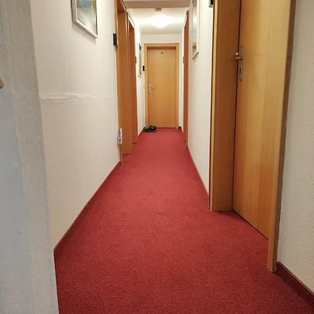Πανσιόν In Guest - Single With Shared Bathroom And Kitchen In *